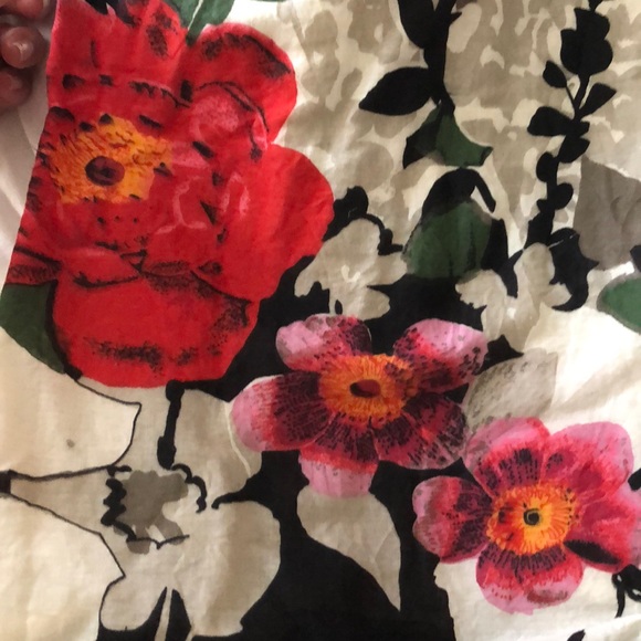 Beautiful Angie Floral Dress - Picture 6 of 8